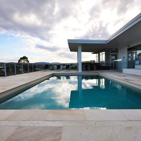 Chancellor Lakeside Apartments Gold Coast Dış mekan fotoğraf