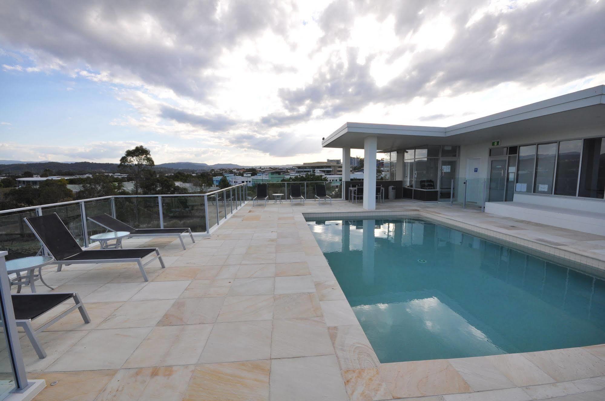 Chancellor Lakeside Apartments Gold Coast Dış mekan fotoğraf